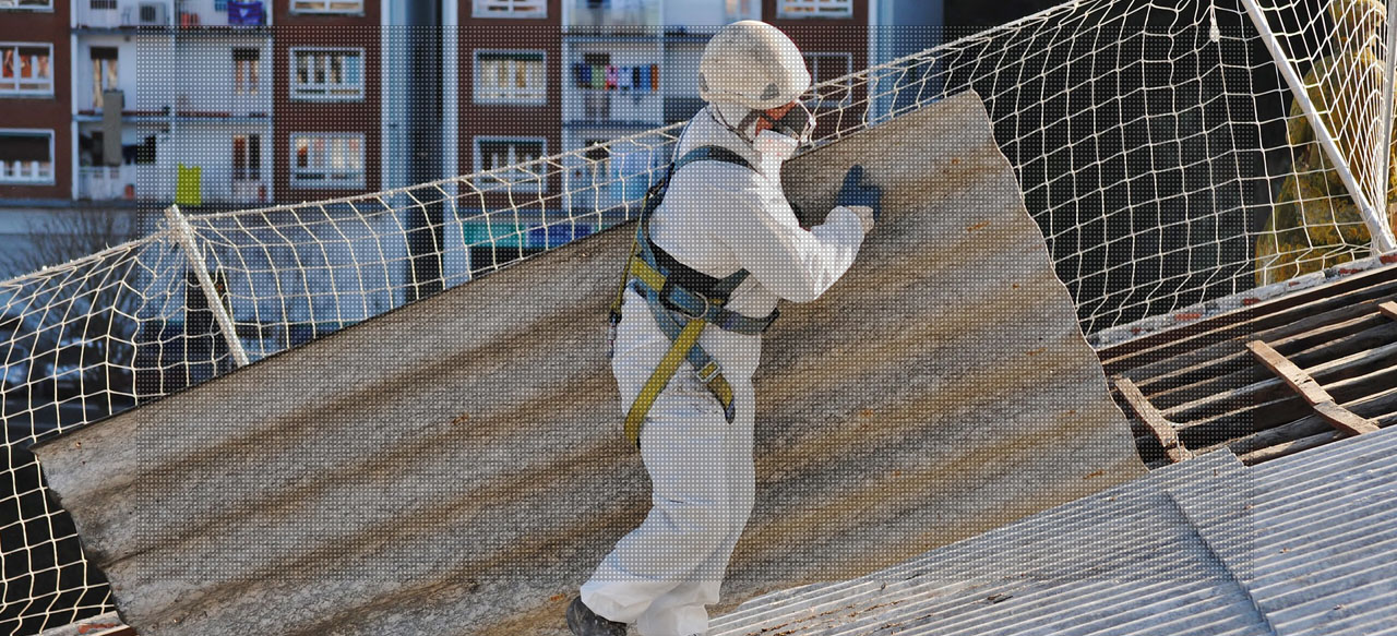 Sanierung eines Asbest-haltigen Daches